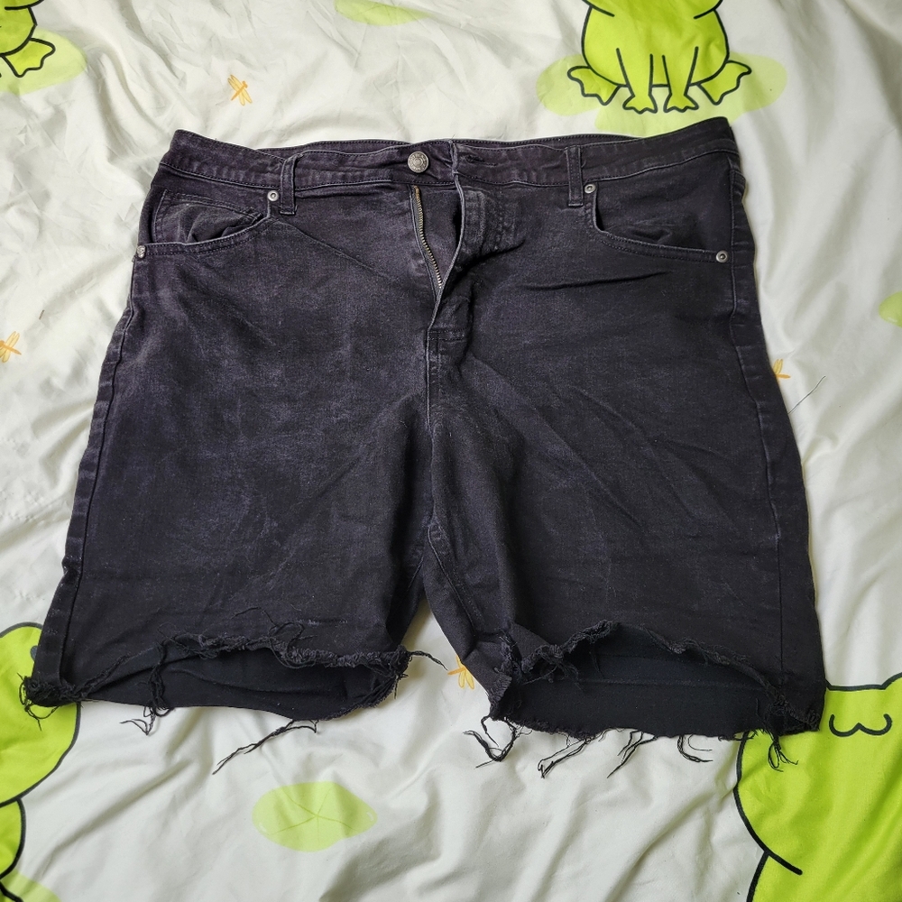 Hot topic shorts